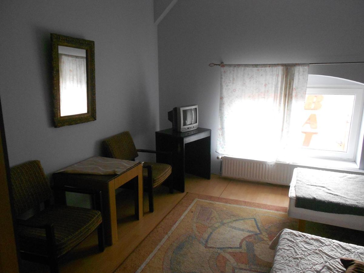 Hostel "Na Bocianowie" Bydgoszcz Buitenkant foto