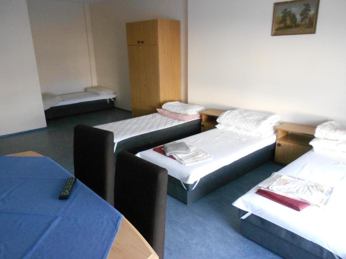 Hostel "Na Bocianowie" Bydgoszcz Buitenkant foto
