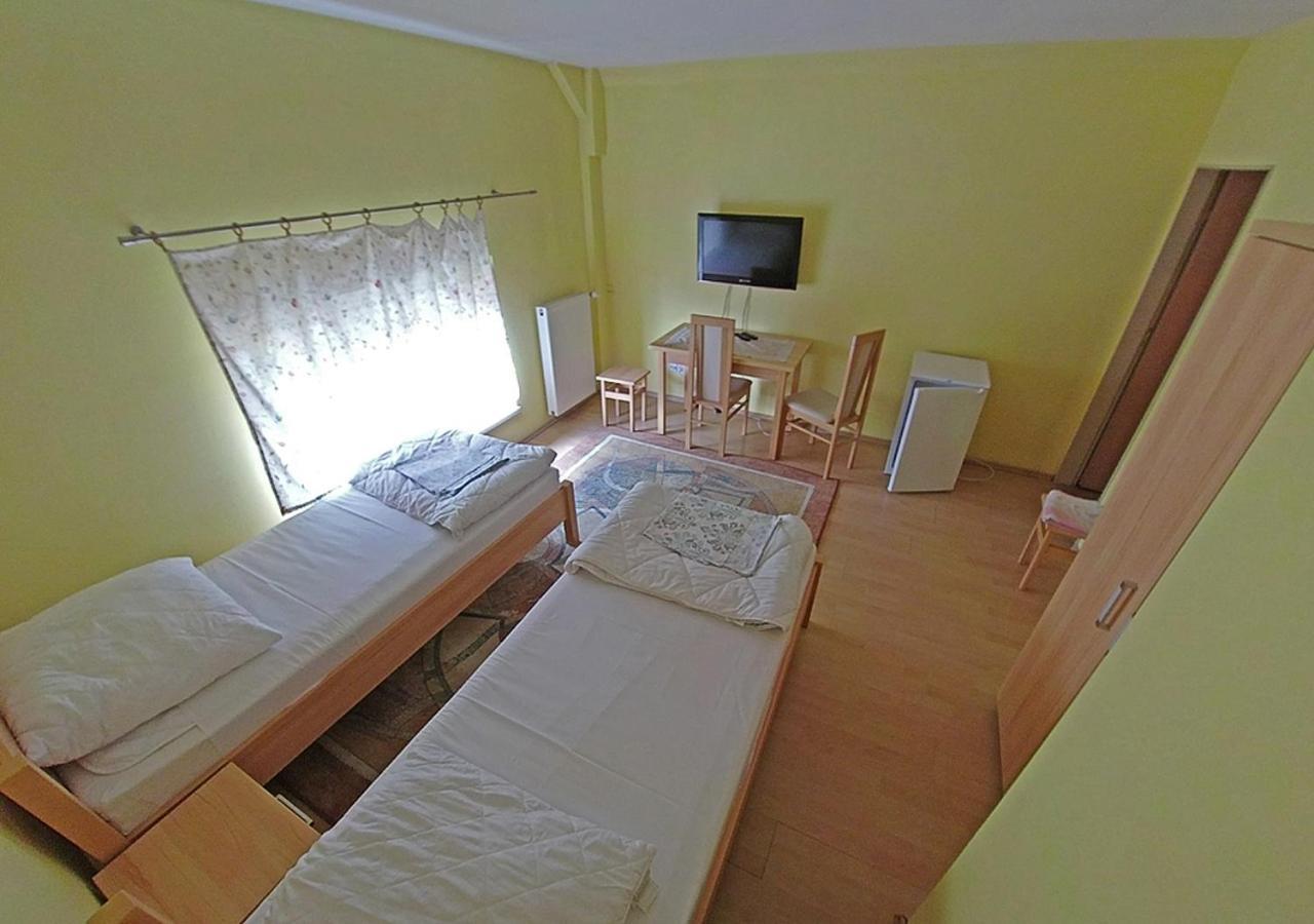 Hostel "Na Bocianowie" Bydgoszcz Buitenkant foto